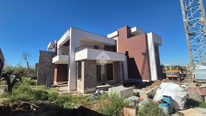 Casa quadrilocale in vendita in Via del Torraccio, Roma