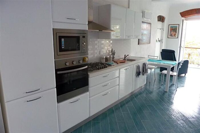 Appartamento bilocale in affitto in Lerici