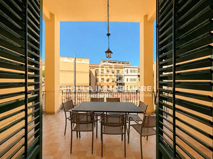 Appartamento con 6 locali in vendita in Via Cuba, Palermo