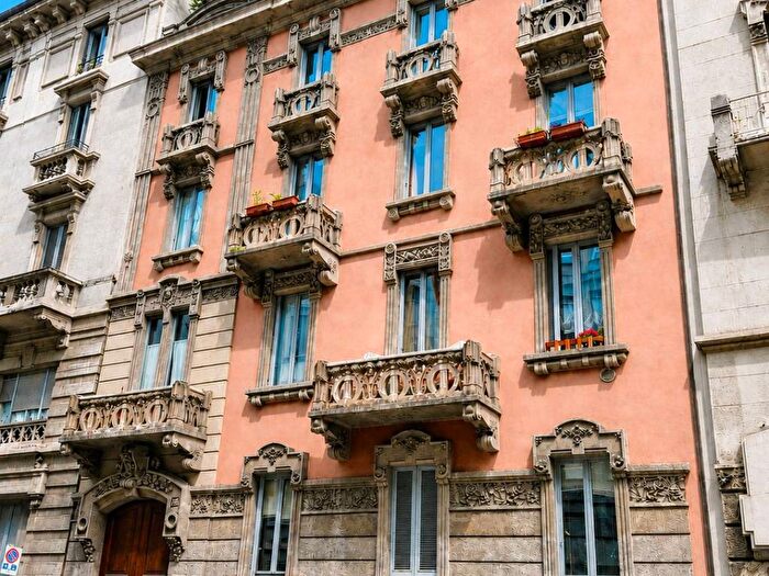 Appartamento con 6 locali in affitto in Via Errico Petrella, Buenos Aires, Milano