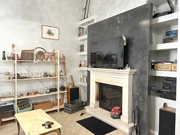 Casa con 6 locali in vendita in Viareggio