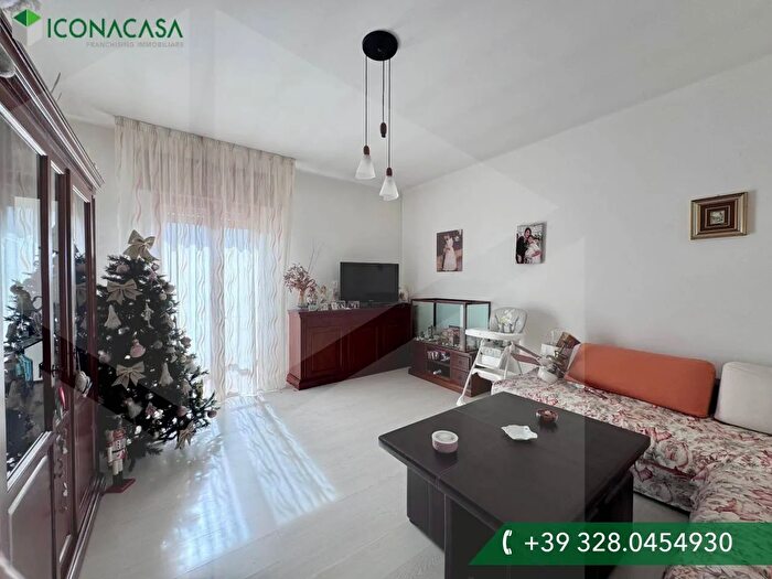 Appartamento con 5 locali in vendita in Piazza Caduti in Guerra, Ceglie Messapica