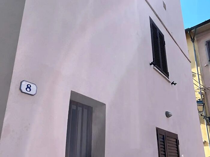 Casa con 5 locali in vendita in Santa Maria A Monte