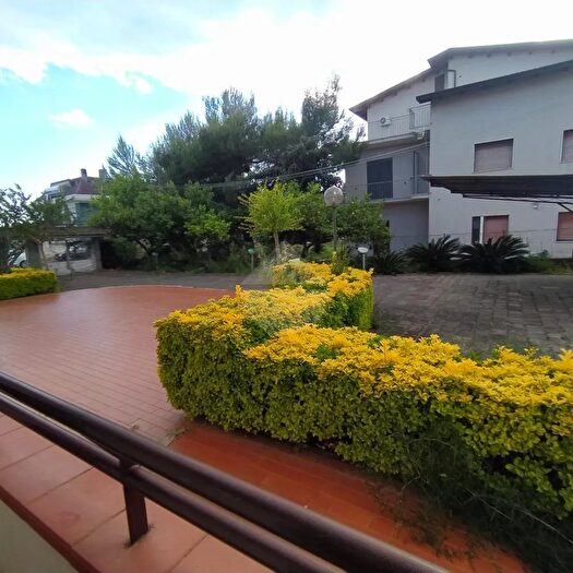 Casa con 11 locali in vendita in Formia