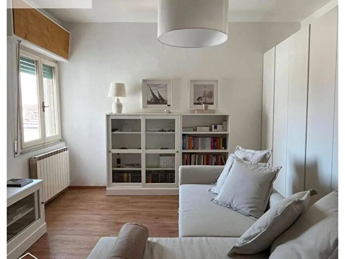 Appartamento con 5 locali in vendita in Via Machiavelli, Viareggio