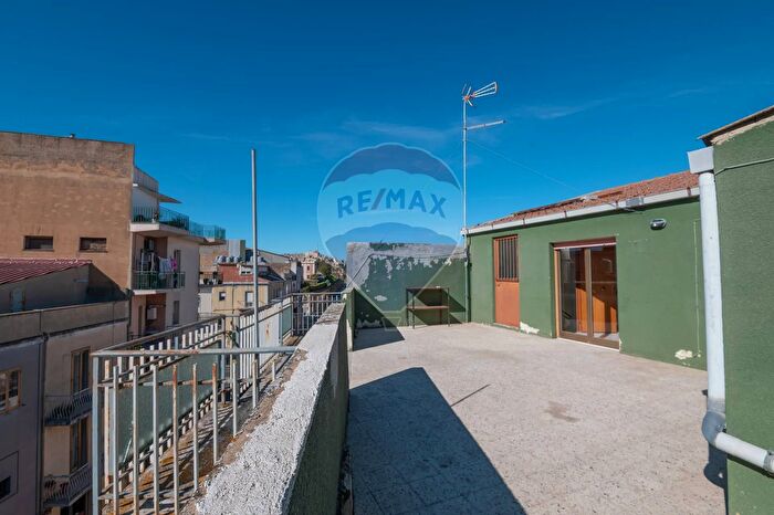 Appartamento con 5 locali in vendita in Via Madonna della Via, Caltagirone