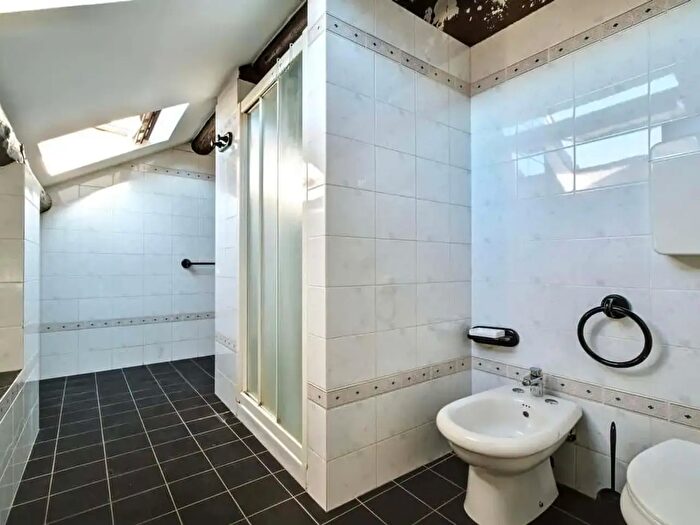 Appartamento monolocale in affitto in Via Repubblica Romana, Como