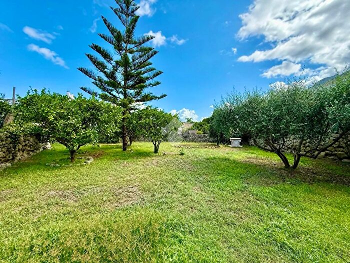 Casa trilocale in vendita in Via Monticchio, Forio