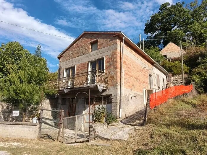 Casa con 5 locali in vendita in Contrada Valloni Snc, Cerro Al Volturno