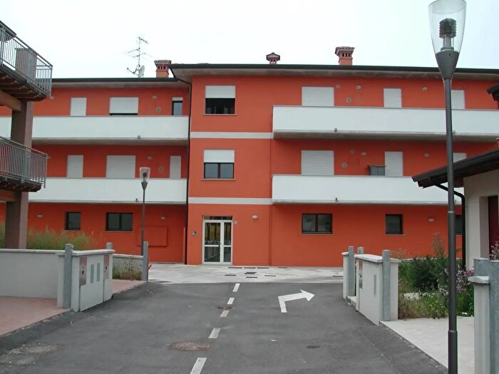 Appartamento quadrilocale in vendita in Via Belfiore, Casaloldo