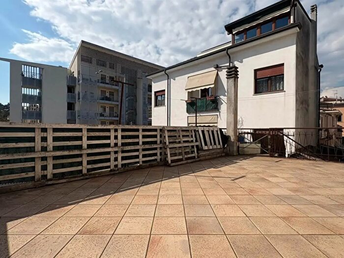 Appartamento bilocale in vendita in Strada Domeniconi, Vicenza