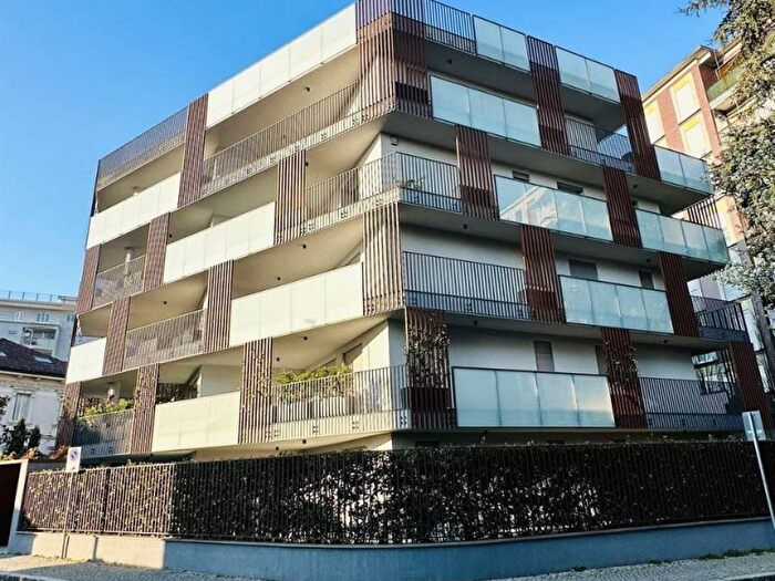 Appartamento quadrilocale in affitto in VIA QUINTINO SELLA, San Biagio, Monza