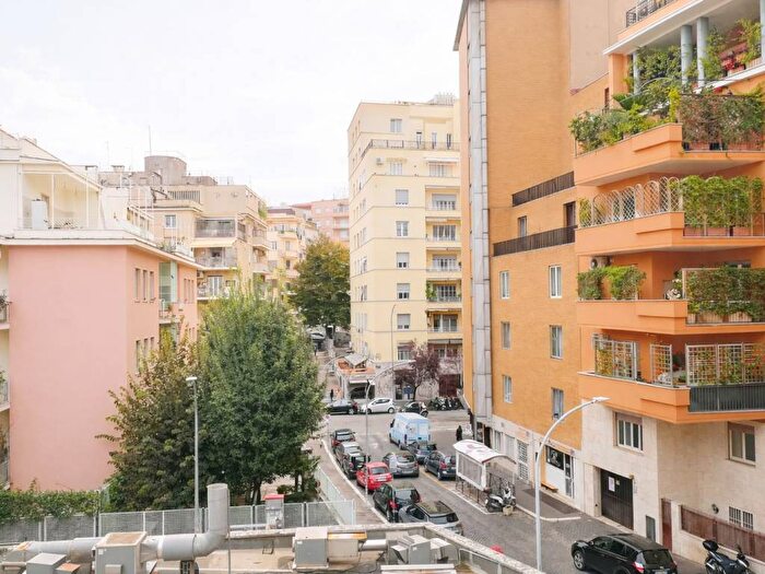 Appartamento con 5 locali in affitto in Via Domenico Chelini, Euclide, Roma