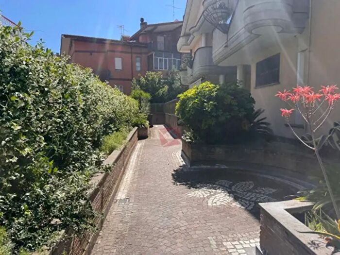 Appartamento quadrilocale in affitto in Via Bolognetta, Roma