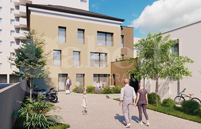 Appartamento con 6 locali in vendita in Viale F Cairoli, Treviso