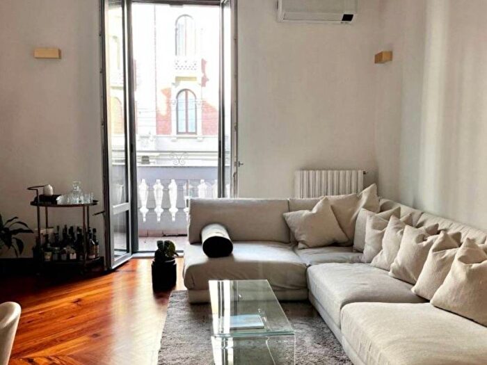 Appartamento trilocale in affitto in Corso Venezia, Palestro, Milano