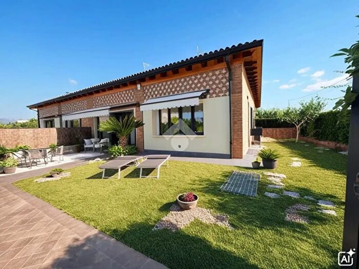 Casa quadrilocale in vendita in Localita' Ca' di Mezzo, Bussolengo