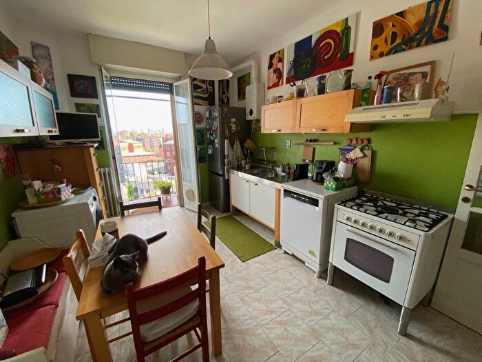 Appartamento trilocale in vendita in Viale Giovanni da Cermenate Milano, Milano