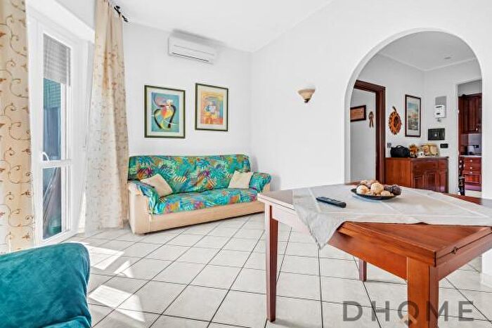 Appartamento trilocale in vendita in Via Caprera Monz, Monza