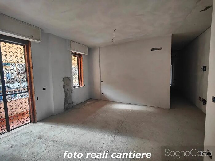 Appartamento bilocale in vendita in Lungarno Ferrucci, Firenze