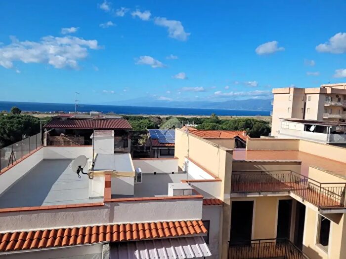 Appartamento trilocale in vendita in Via Abate Sant Elia Traversa I, Reggio Calabria