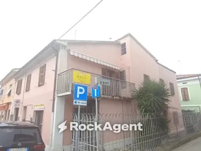 Appartamento trilocale in vendita in Via Giuseppe Giusti, Senigallia