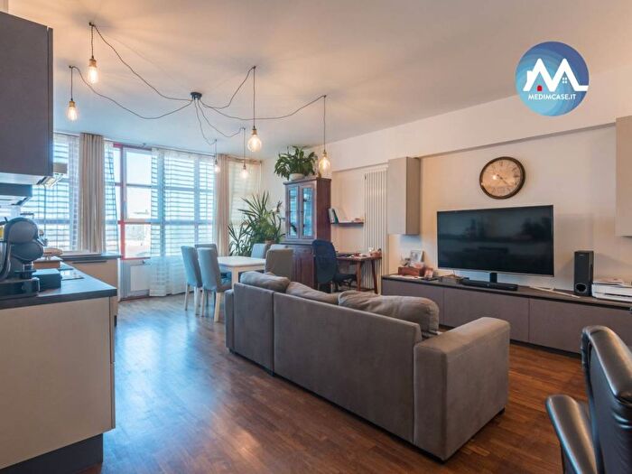 Appartamento trilocale in affitto in via goffredo mameli, Centro Storico, Pesaro