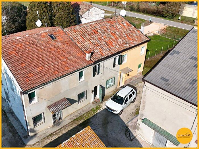 Casa con 5 locali in affitto in via bova, San Bartolomeo, Ferrara