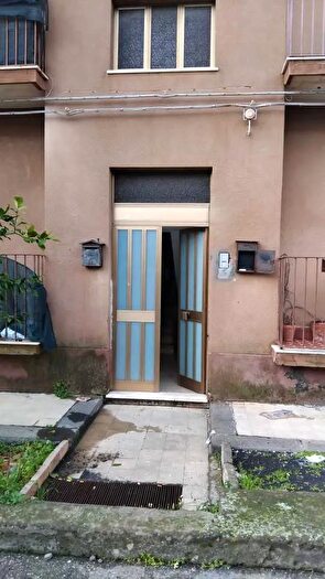 Appartamento trilocale in vendita in Via Castagne, Leporano