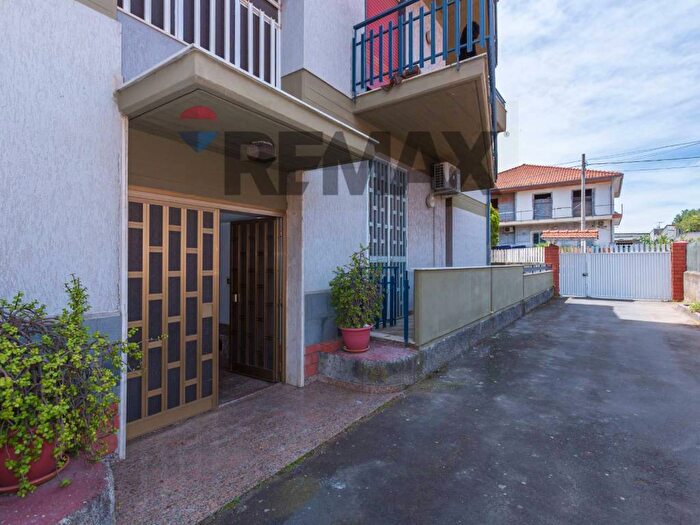 Appartamento con 5 locali in affitto in via delle gardenie, Centro, Misterbianco
