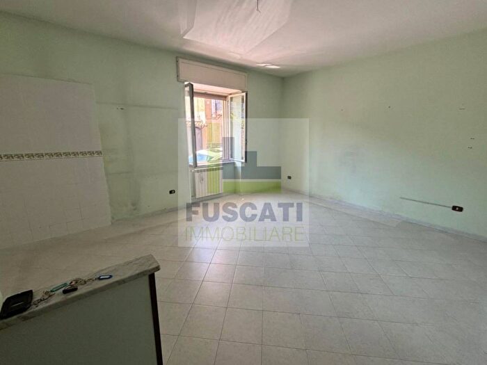 Appartamento trilocale in affitto in Via Giovanni Antonio Campano, Piscinola, Napoli