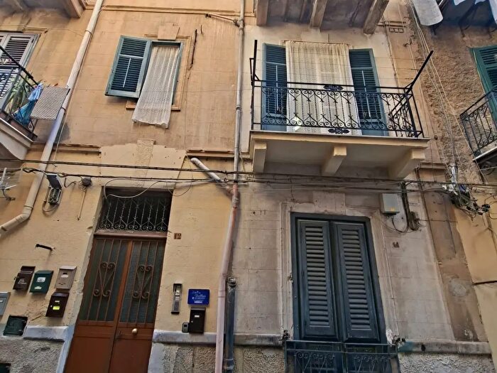 Appartamento trilocale in vendita in Via Virgilio La Scola, Palermo