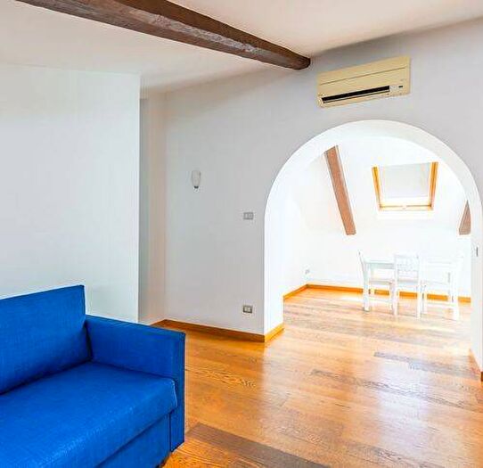 Casa quadrilocale in affitto in Via Duomo, Borgo Orefici, Napoli