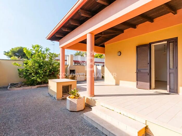 Casa trilocale in vendita in Via Nettuno, Melendugno