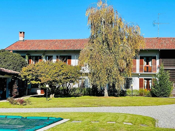 Casa con 6 locali in vendita in Strada Moleto Santhià, Santhia