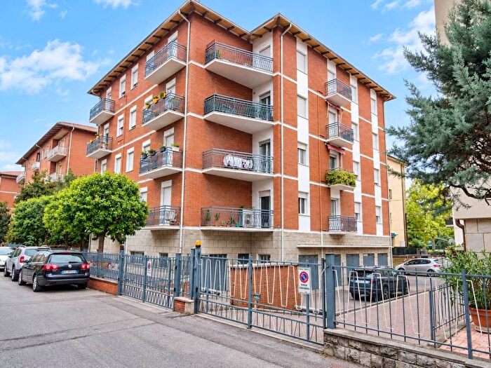 Appartamento con 6 locali in affitto in VIA VERGA, Colombarina, Imola