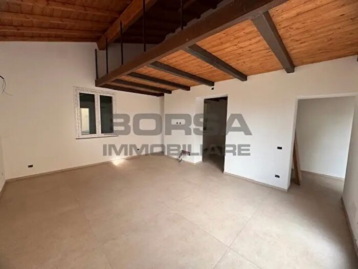 Appartamento quadrilocale in vendita in Via delle Sorgenti, Livorno