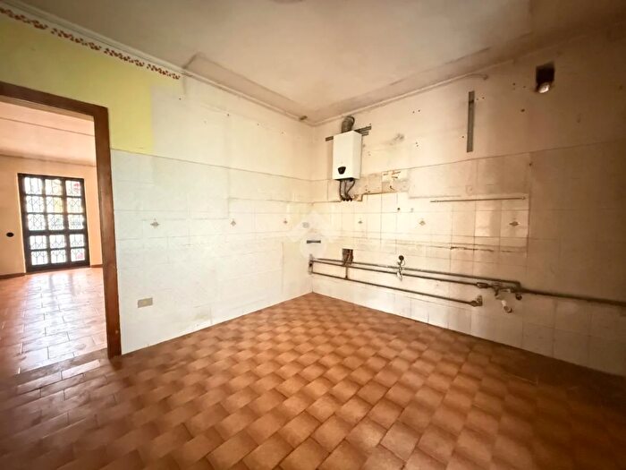 Casa con 7 locali in vendita in Via Tricerri, Santhia