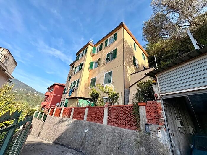 Appartamento trilocale in vendita in Salita da Serro a Morego, Genova