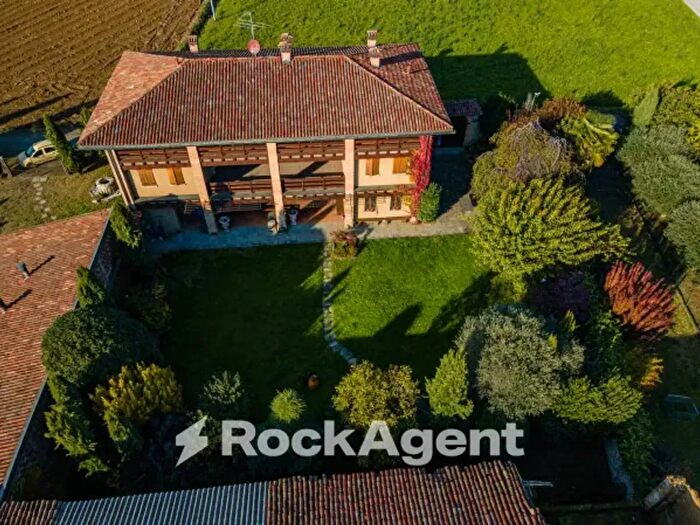 Casa con 6 locali in vendita in Strada del Monasterolo, Levate