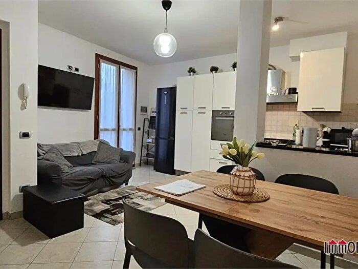 Appartamento trilocale in vendita in Colle Di Val DElsa