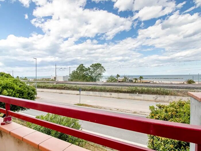 Appartamento trilocale in vendita in Viale Europa, Ortona