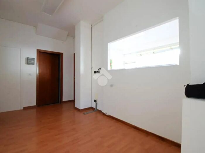 Casa bilocale in affitto in Via Tollen, Chatillon