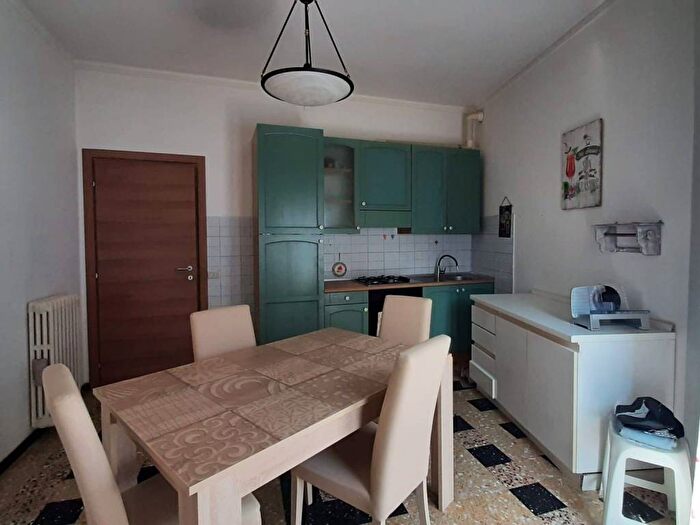 Appartamento trilocale in affitto in Centro, Isola della Scala