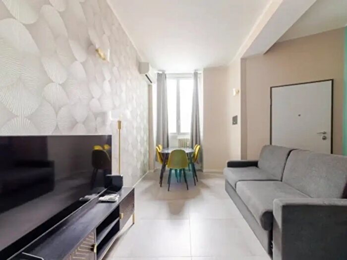 Appartamento trilocale in affitto in Via Francesco Melzi d'Eril, Milano