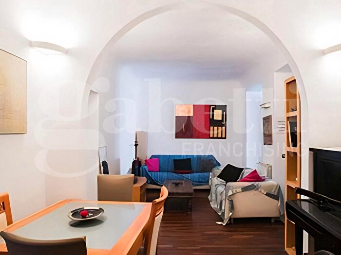 Appartamento trilocale in vendita in Via Principe Amedeo, Roma