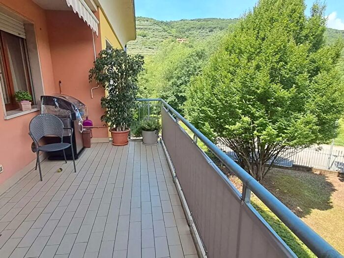 Appartamento con 5 locali in vendita in Verona