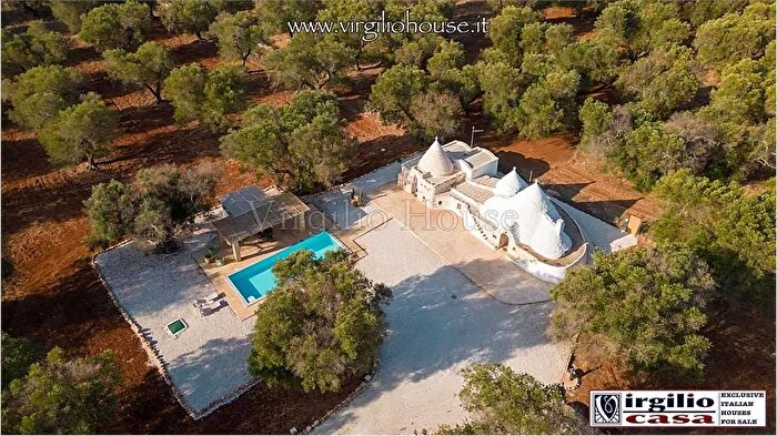 Casa con 5 locali in vendita in Latiano