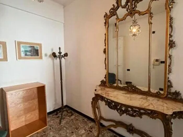 Appartamento con 6 locali in affitto in Corso Europa, Genova