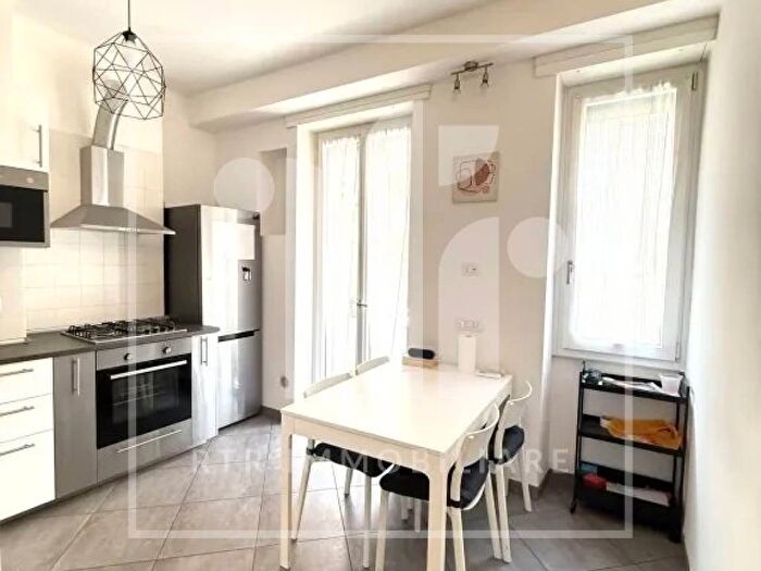 Appartamento trilocale in affitto in Galleria Buenos Aires, Morgagni, Milano